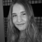 Speaks & Voice Over med speaker DK-F-1398, som er klar hjælpe dig med sin kvindestemme på Dansk til DIT projekt.